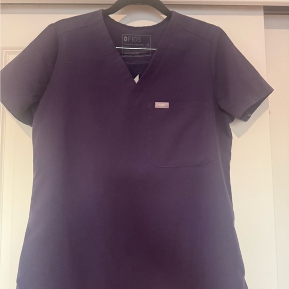 Figs Deep Purple Scrub set top XS and jogger pants XS petite - Picture 2 of 5